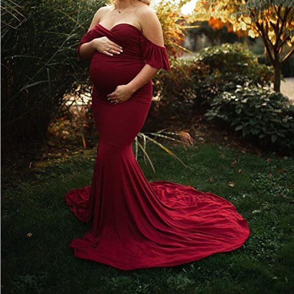 Mermaid Maternity Gown - Picture 3 of 13